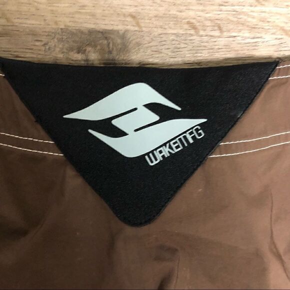 Hyperlite women’s Wake Board Shorts , Size 1 - Picture 10 of 11